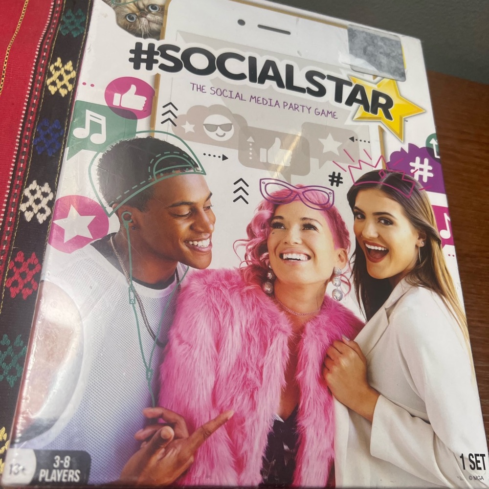 Social Star Game Social Media Party Game Brand - NEW Sealed